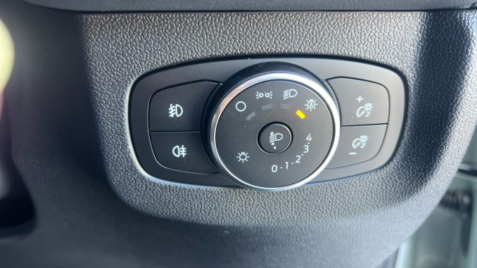 Ford Transit Courier Diesel 1.5 EcoBlue Limited Van - Image 35